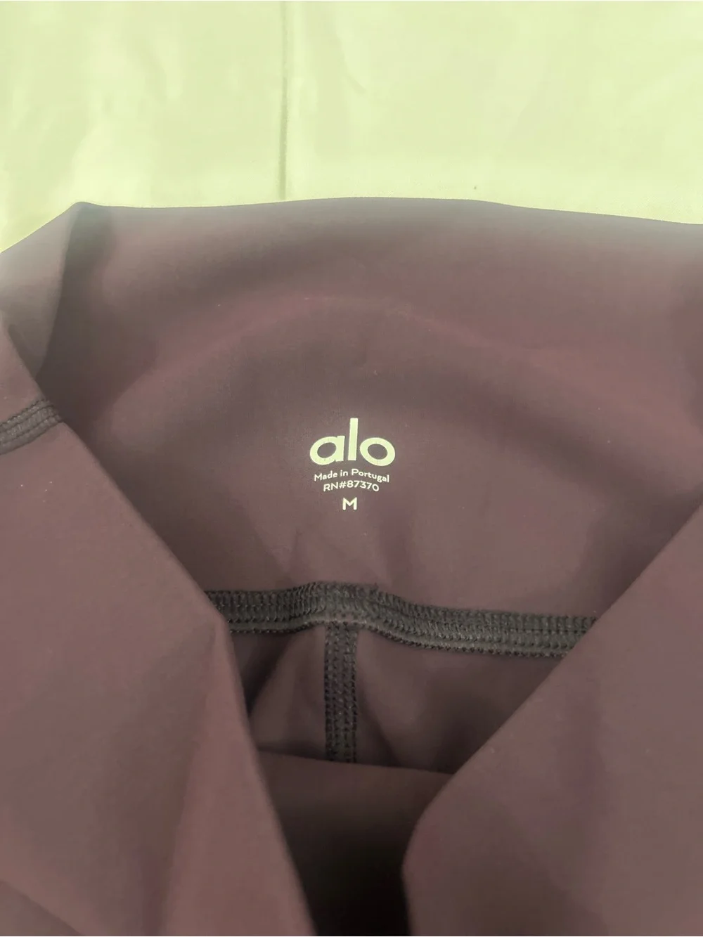 ALO YOGA High -Waist Ripped Leggings - Purple.Size Medium